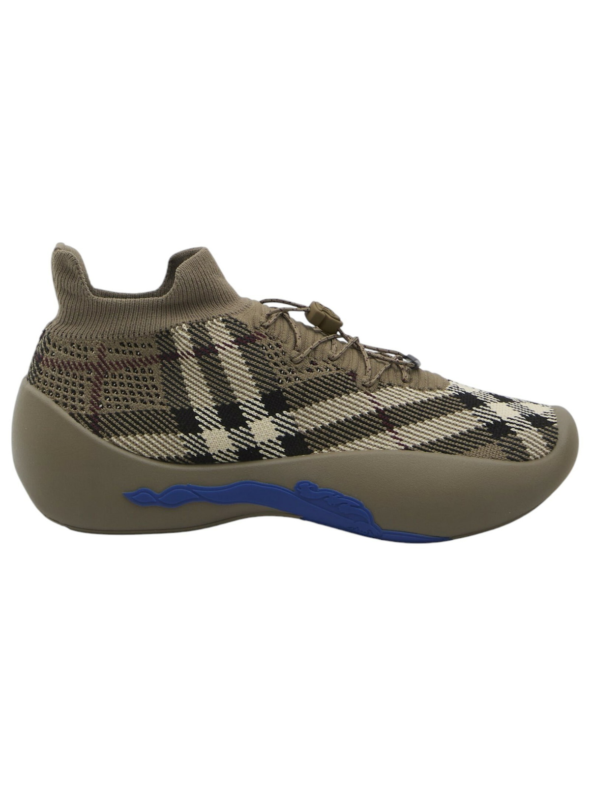 完売間近 BURBERRY EKD エンボス加工スニーカー Burberry Men's EKD Embossed Sneakers in White Burberry
