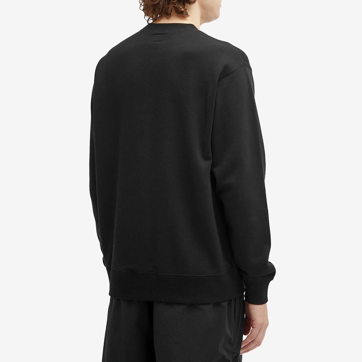 BEAMS Men's Logo Crew Sweatshirt in Black
