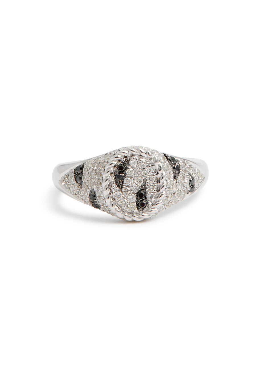 Yvonne Leon Baby Chevalière Ovale Zèbre 9kt White Gold Signet Ring Black And White