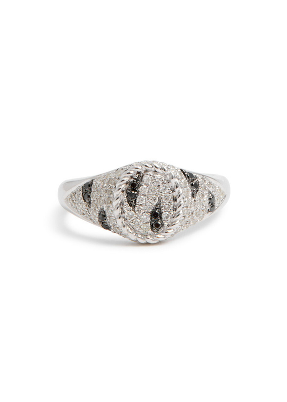 Photo: Yvonne Leon Baby Chevalière Ovale Zèbre 9kt White Gold Signet Ring Black And White
