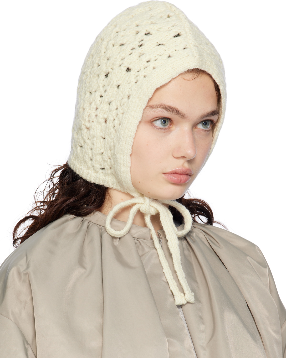 AMOMENTO Off-White Crochet Knit Bonnet AMOMENTO