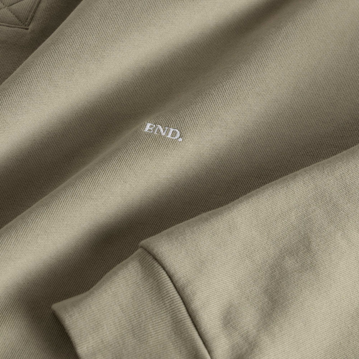 END. Signature Fleece Polo in Khaki