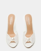 Steve Madden Priyaa-P Heels in White