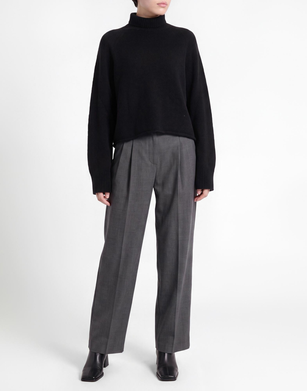 Laneus Womens Turtleneck in Black