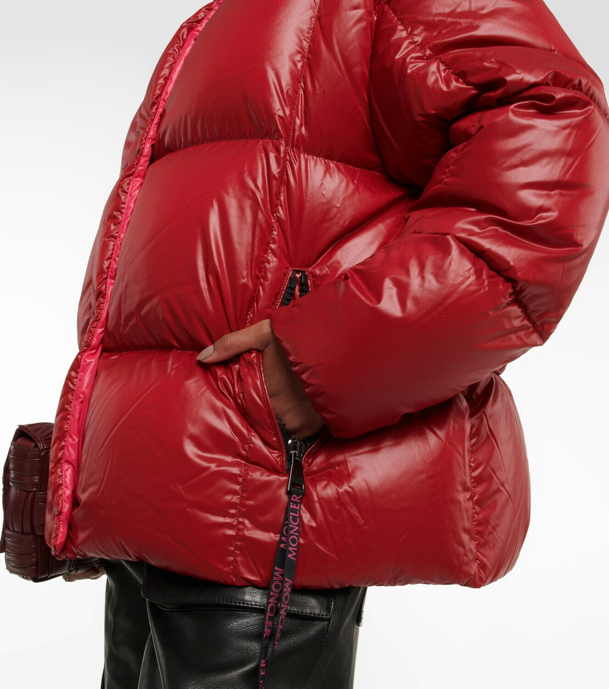 【国内発送・関税込】MONCLER Paranaフーデッドダウンジャケット 国内発送・関税込】MONCLER Paranaフーデッドダウンジャケット