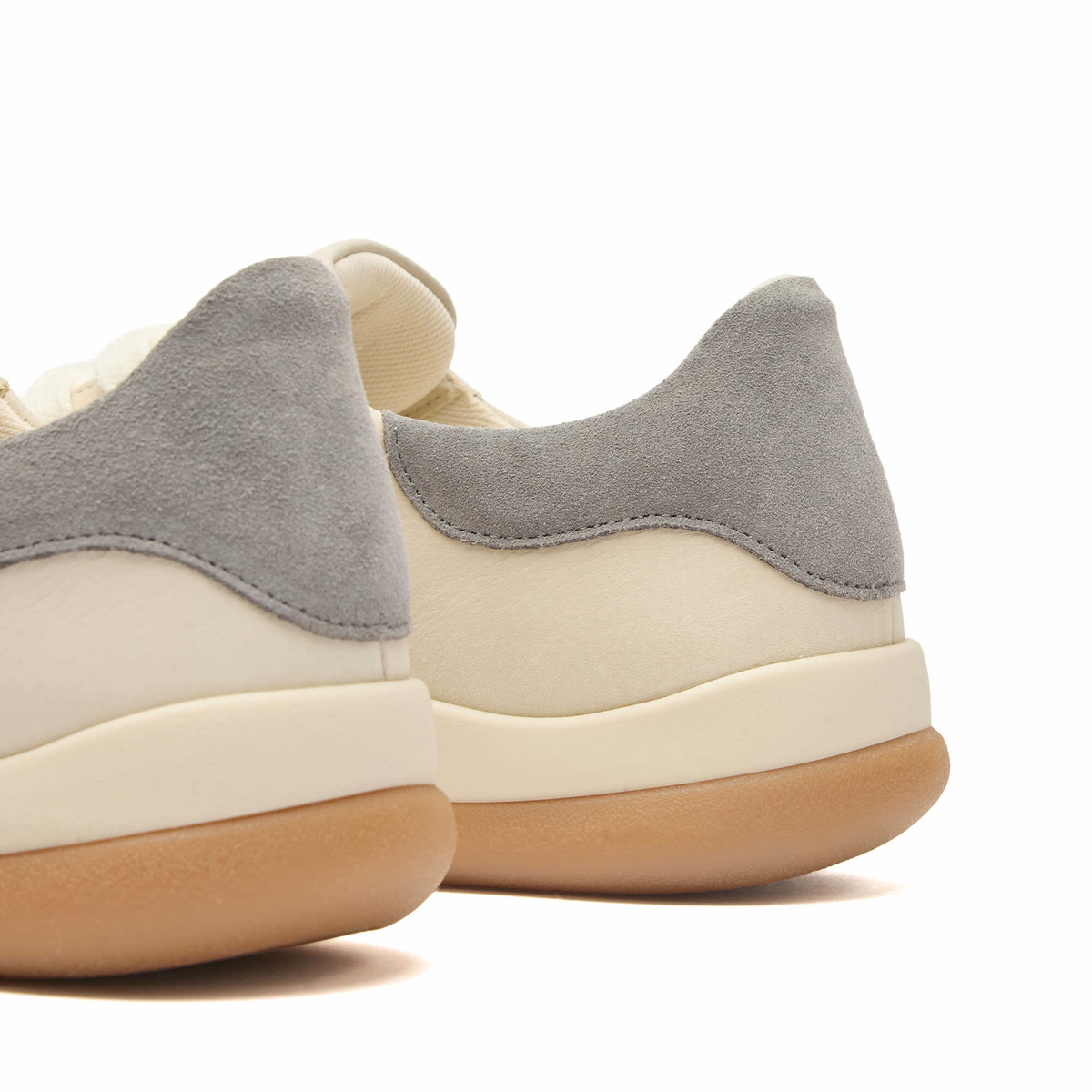 Axel Arigato Men's Squish Sneaker in Light Beige/Gum