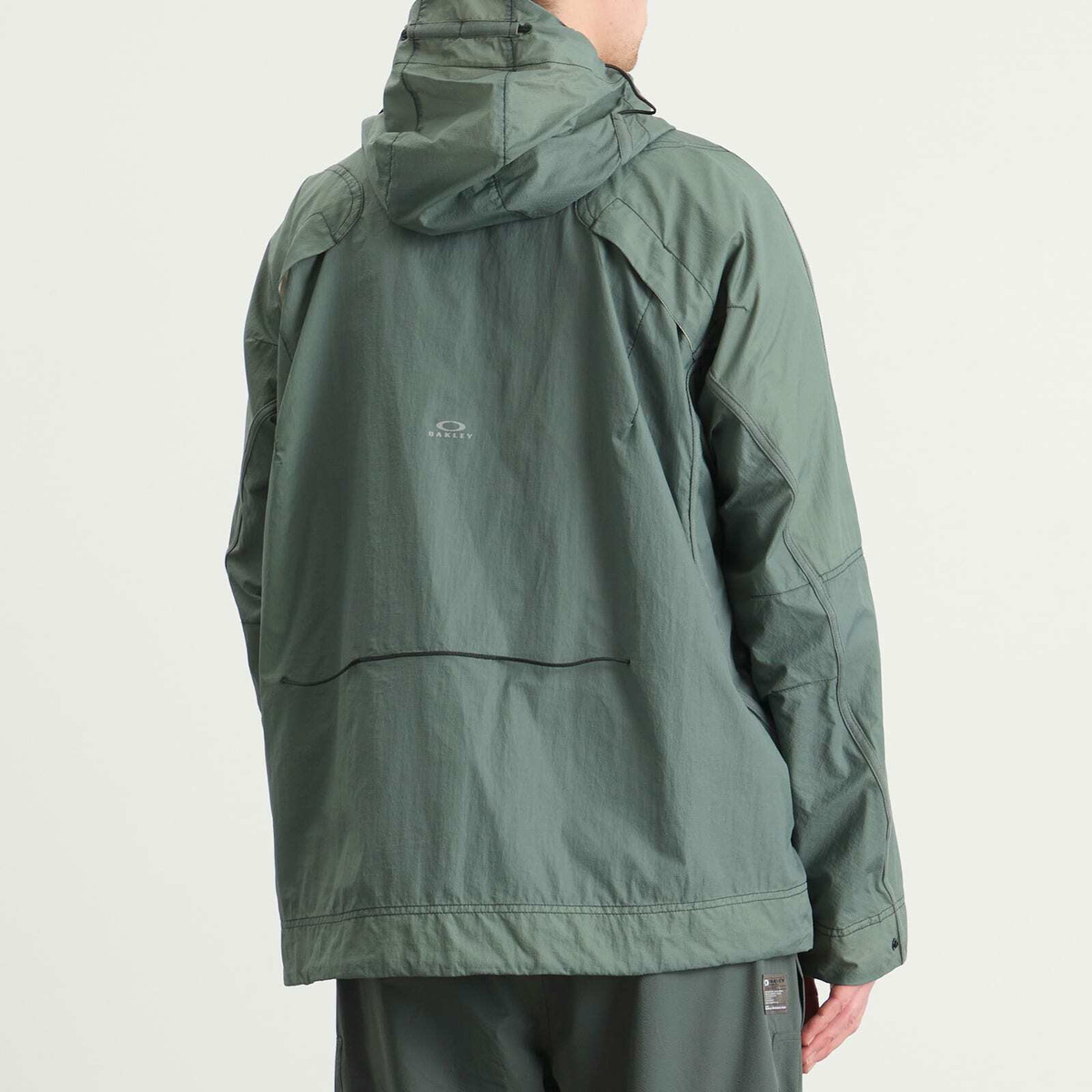 Oakley Men's Latitude Veil Flow Jacket in Aviator Green