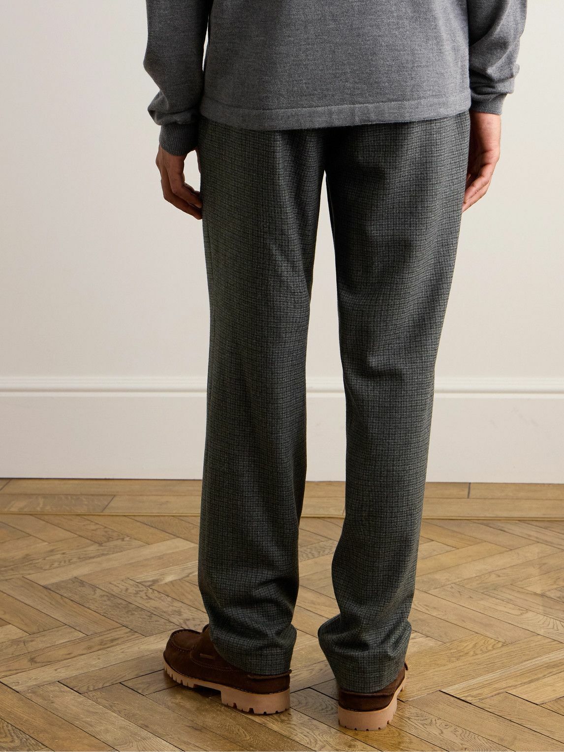 De Bonne Facture - Tapered Pleated Checked Wool Trousers - Gray