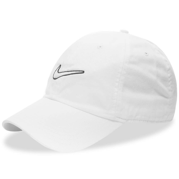 Photo: Nike Essential Swoosh Cap