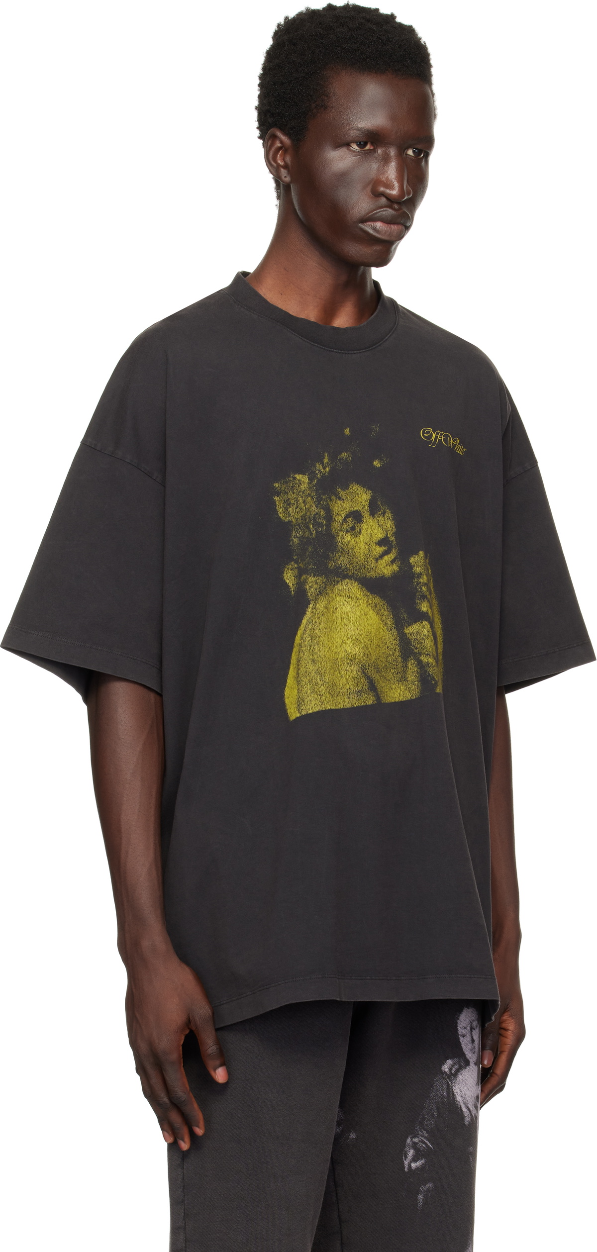 【Off-White】ロゴ Bacchus Tシャツ【送料関税込】 Off-White Bacchus Skate T-shirt | Black | FARFETCH