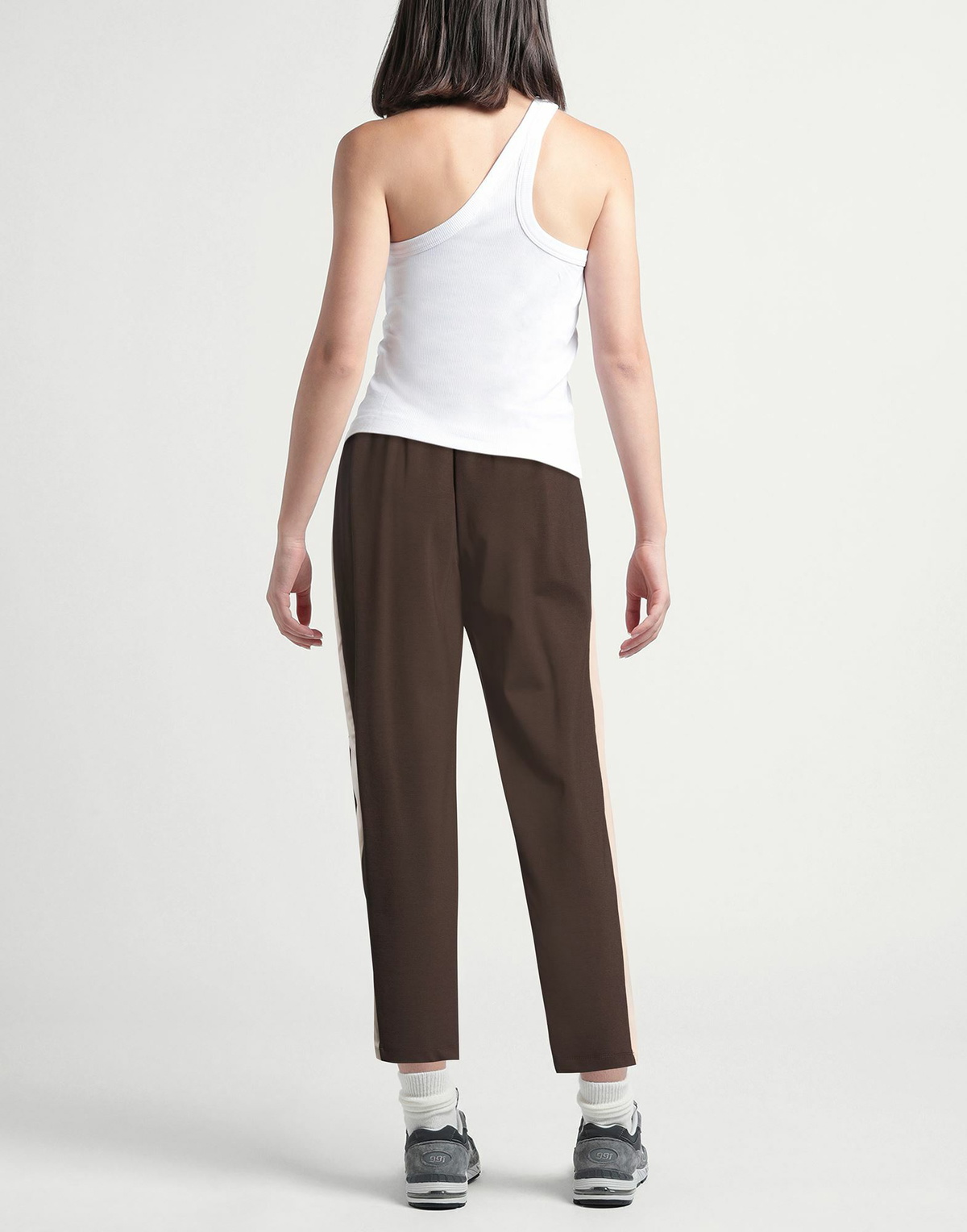More Womens Pants Dark in Brown