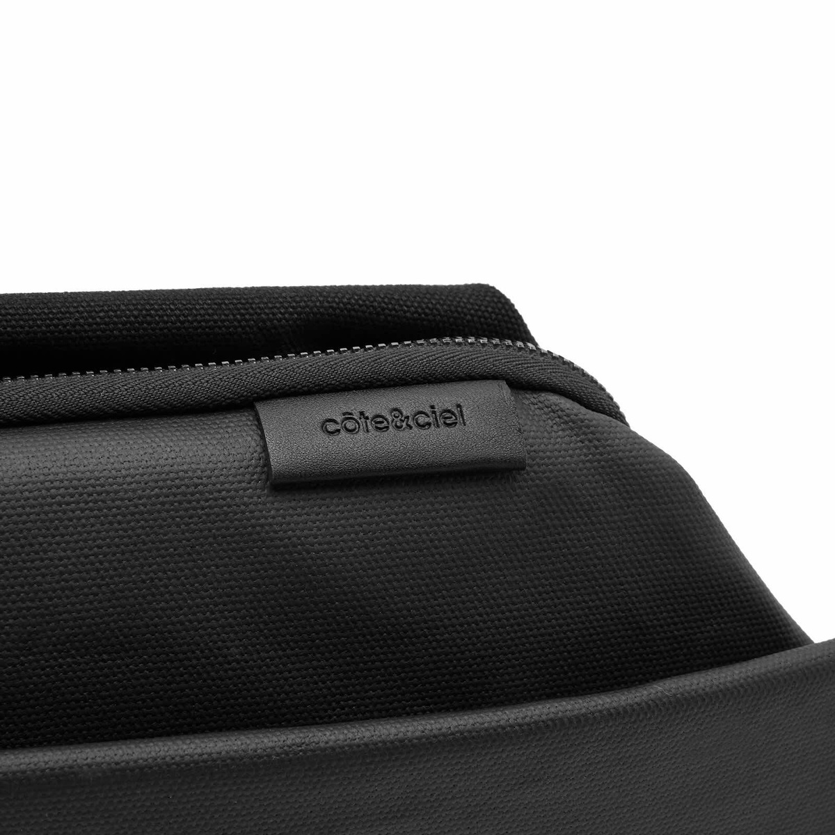 Cote&Ciel Men's Isarau Cross Body Bag in Black Coated Canvas