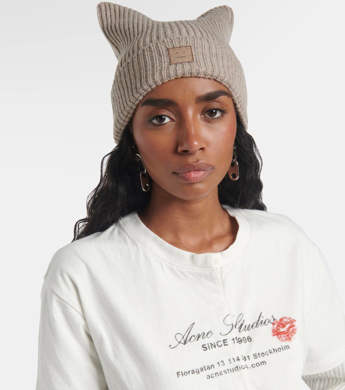 Acne Women’s Beanie Acne Studios Pink Large Logo Beanie | Garmentory main image 4