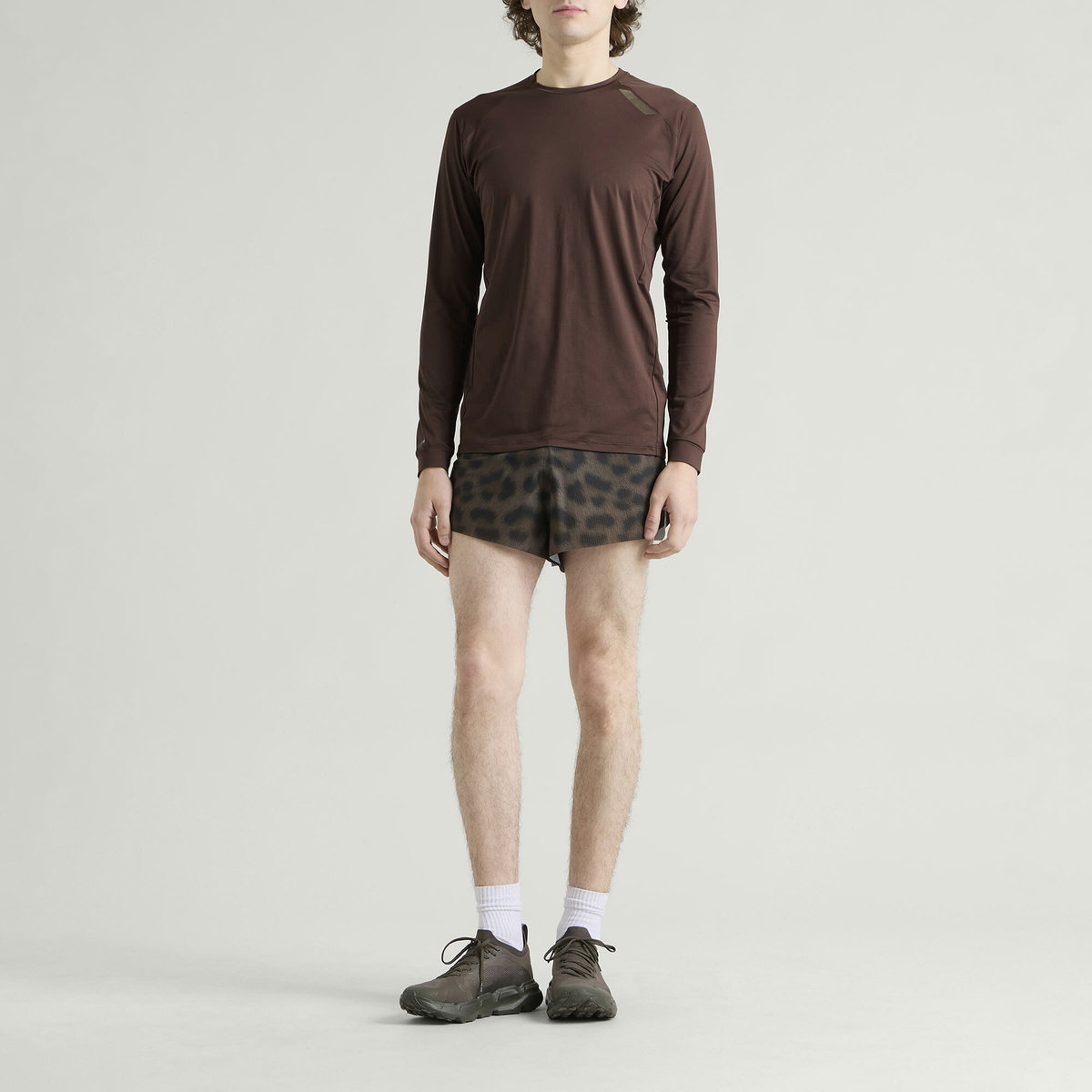 SOAR Men's Long Sleeve Tech T-Shirt in Dark Brown