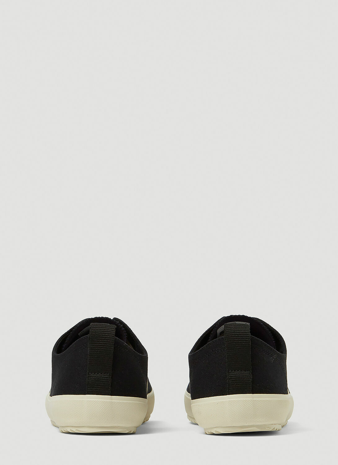 Veja Nova Sneakers