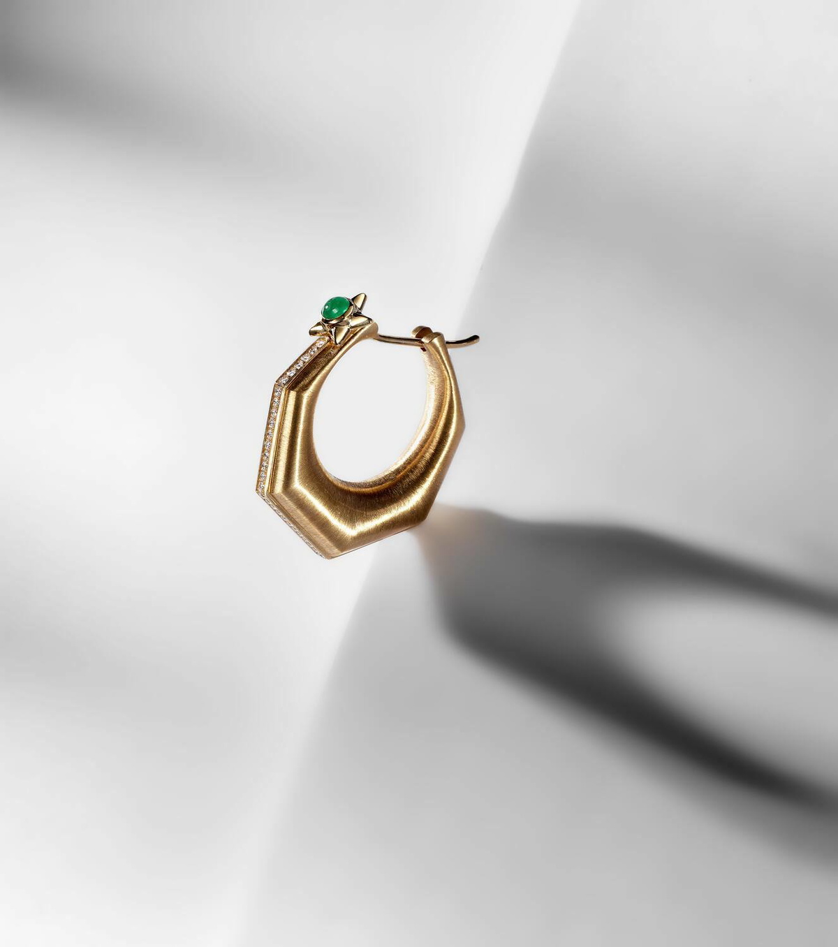 Marie Lichtenberg Baba Large 18kt gold single earring with diamonds and emerald
