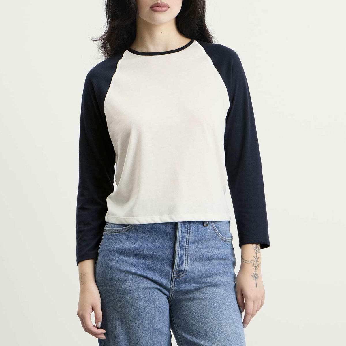 Good American Women's Raglan T-Shirt in Chalk