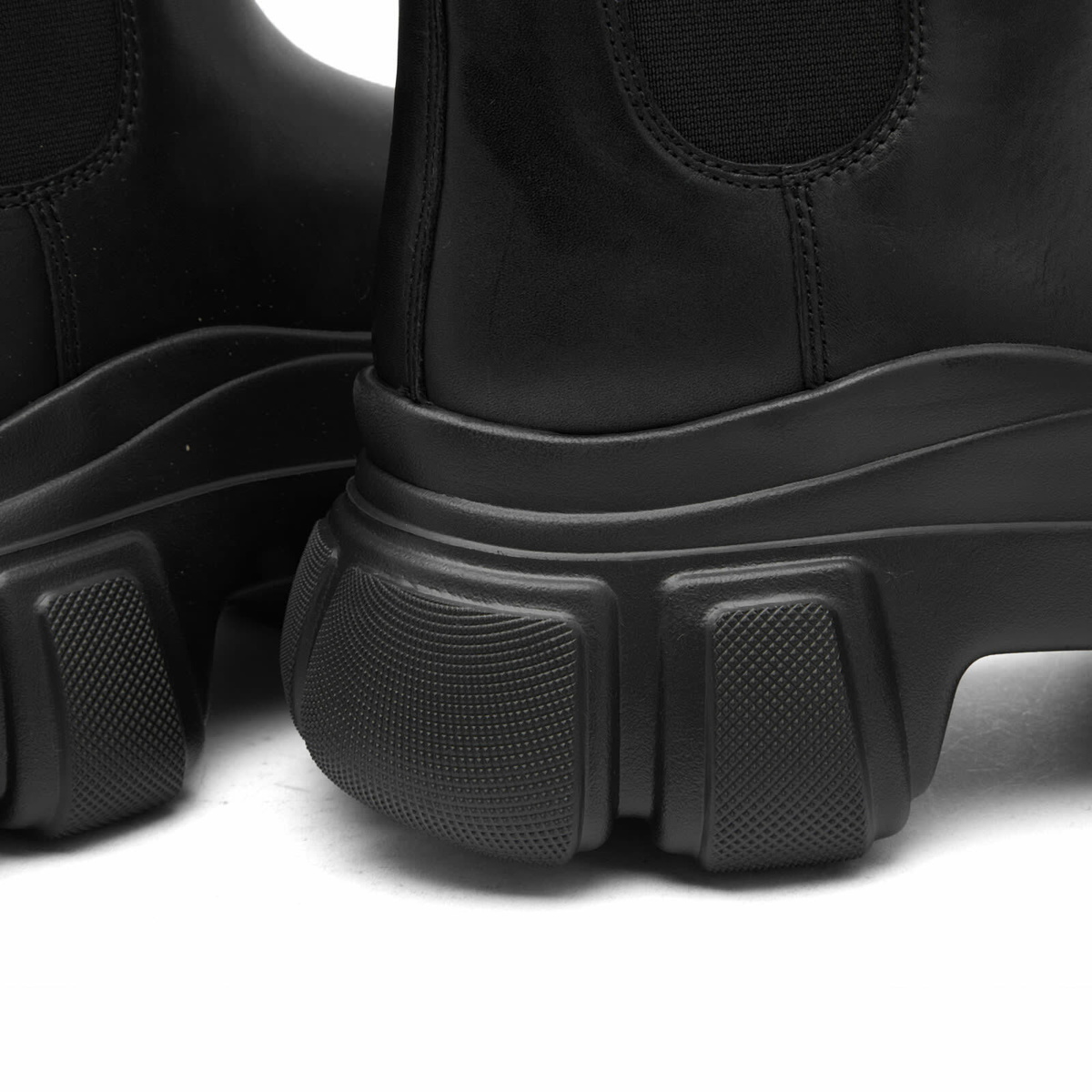 Alexander Wang Women's Storm Chelsea Boots in Black
