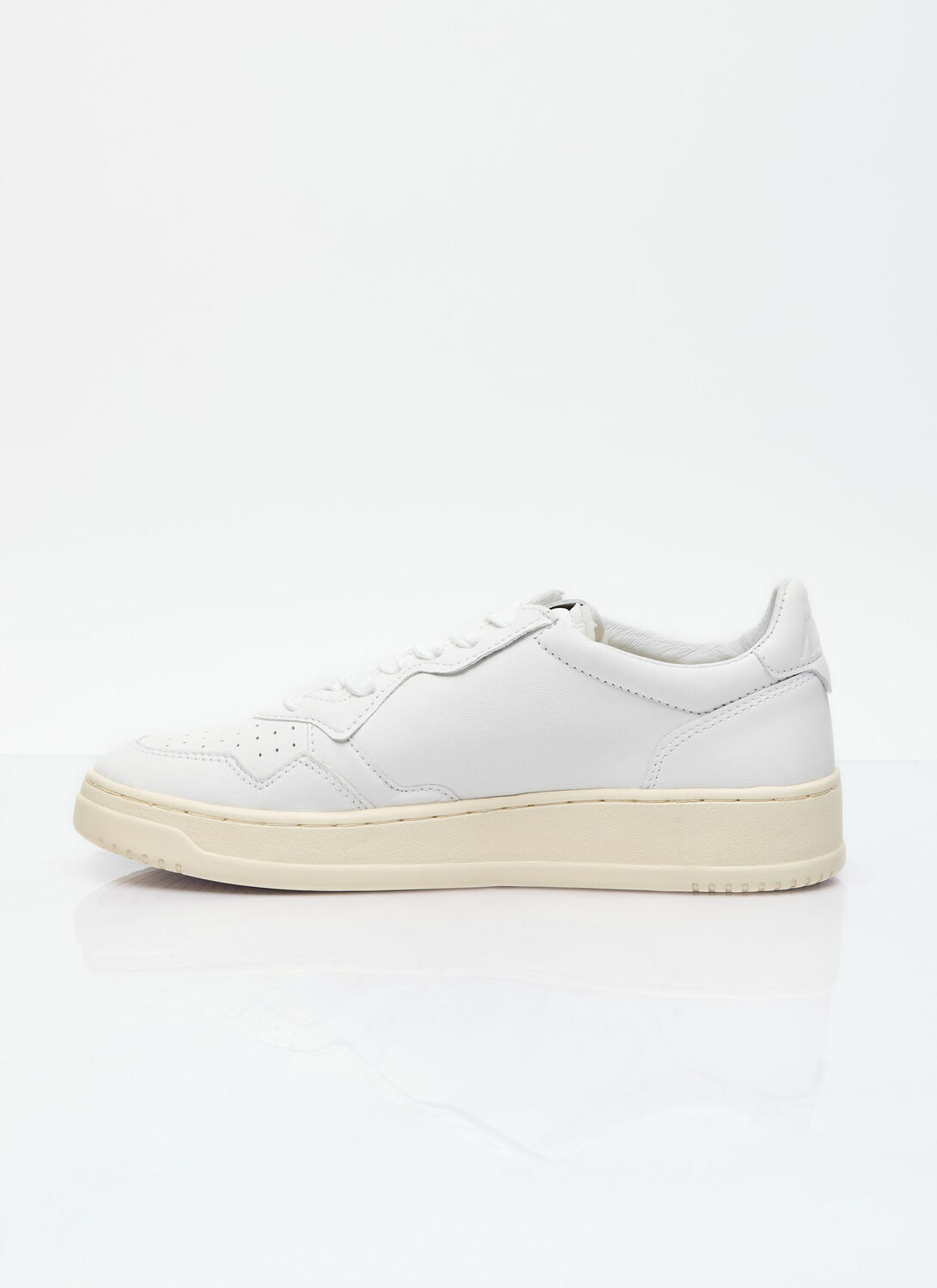 Autry Medalist Low Top Sneakers