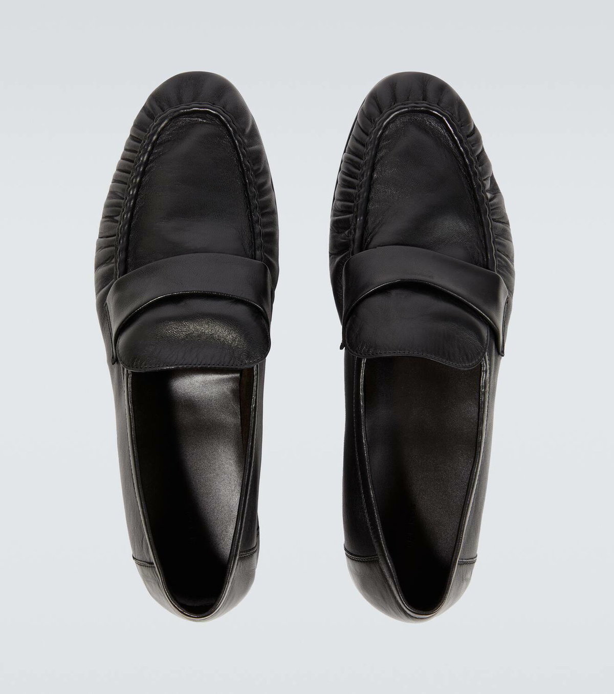 【関税・送料込み】The Row Soft Loafer レザー 20mm The Row Soft Loafer in Brown | FWRD