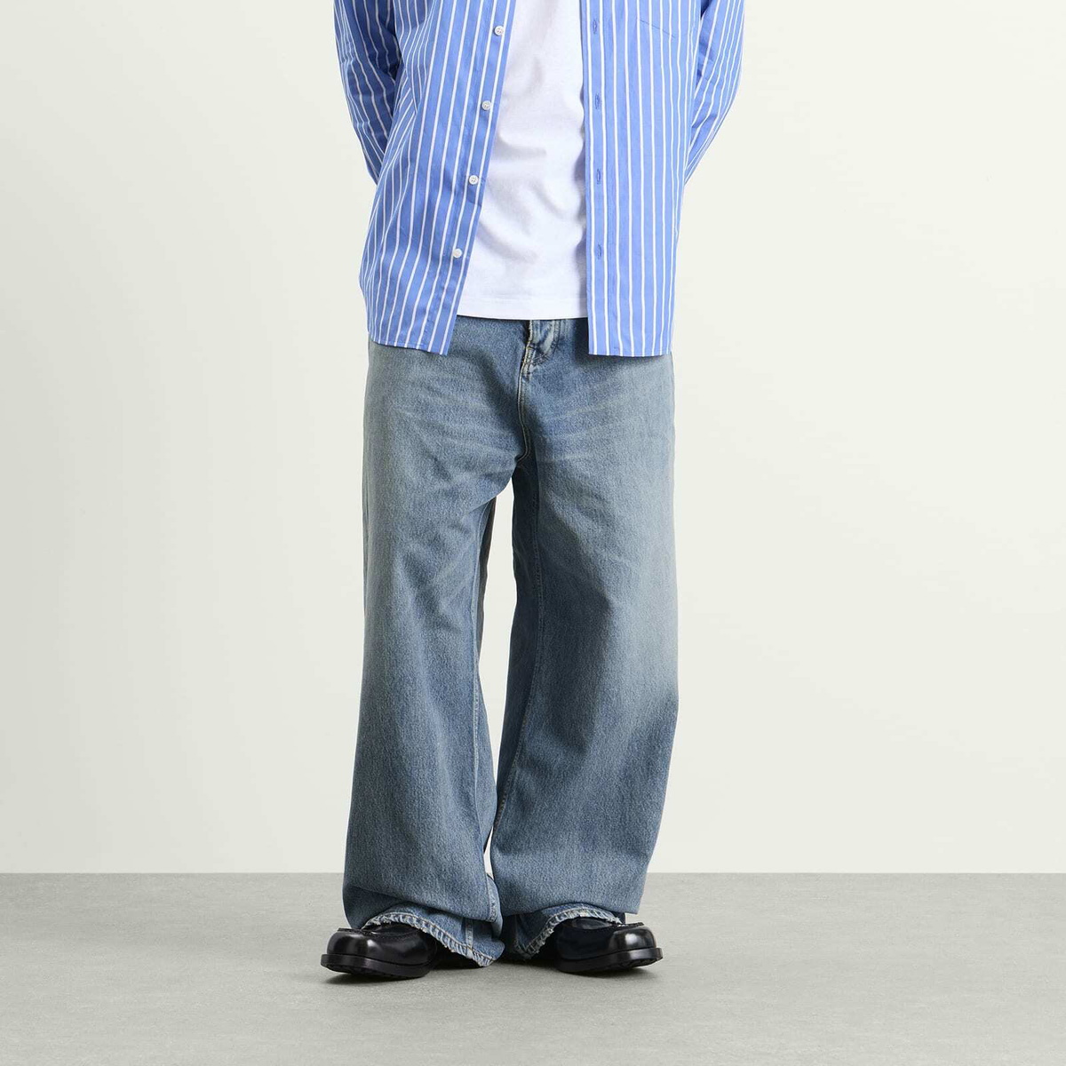Balenciaga Men's Baggy Fit Japanese Twill Jeans in Dark Blue