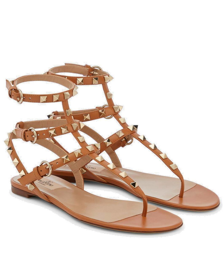 Photo: Valentino Garavani Rockstud leather thong sandals