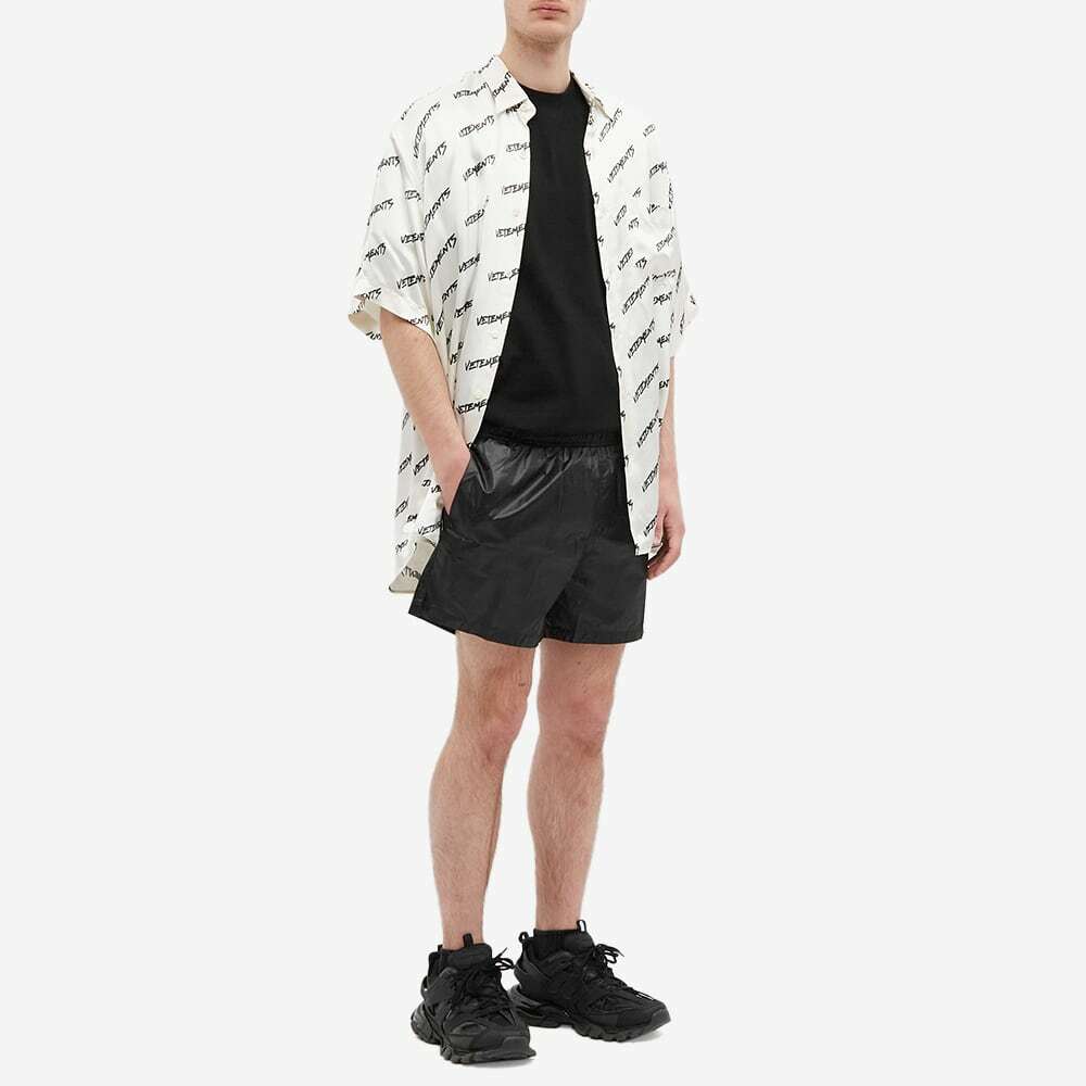 【国内正規品】 VETEMENTS Swim Short ショートパンツ VETEMENTS Men's Logo Swim Short in Black Vetements