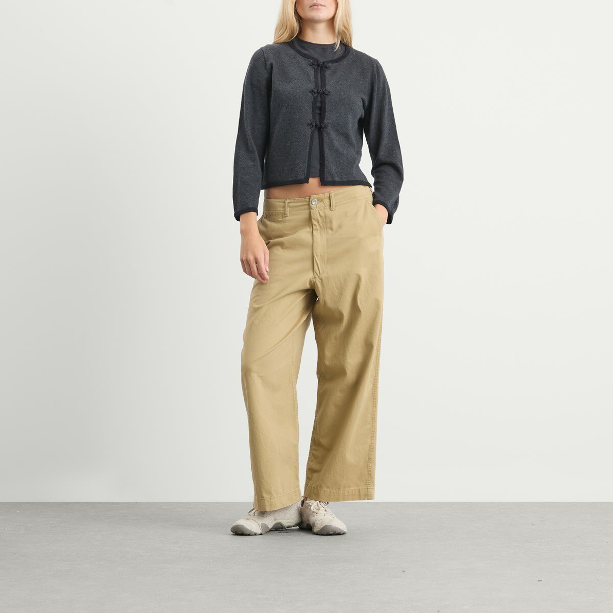 Beams Boy Women's China Trim Cardigan in Charcoal Grey