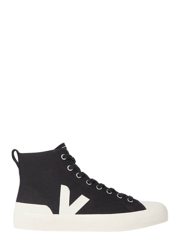 Photo: Veja Wata II Sneakers