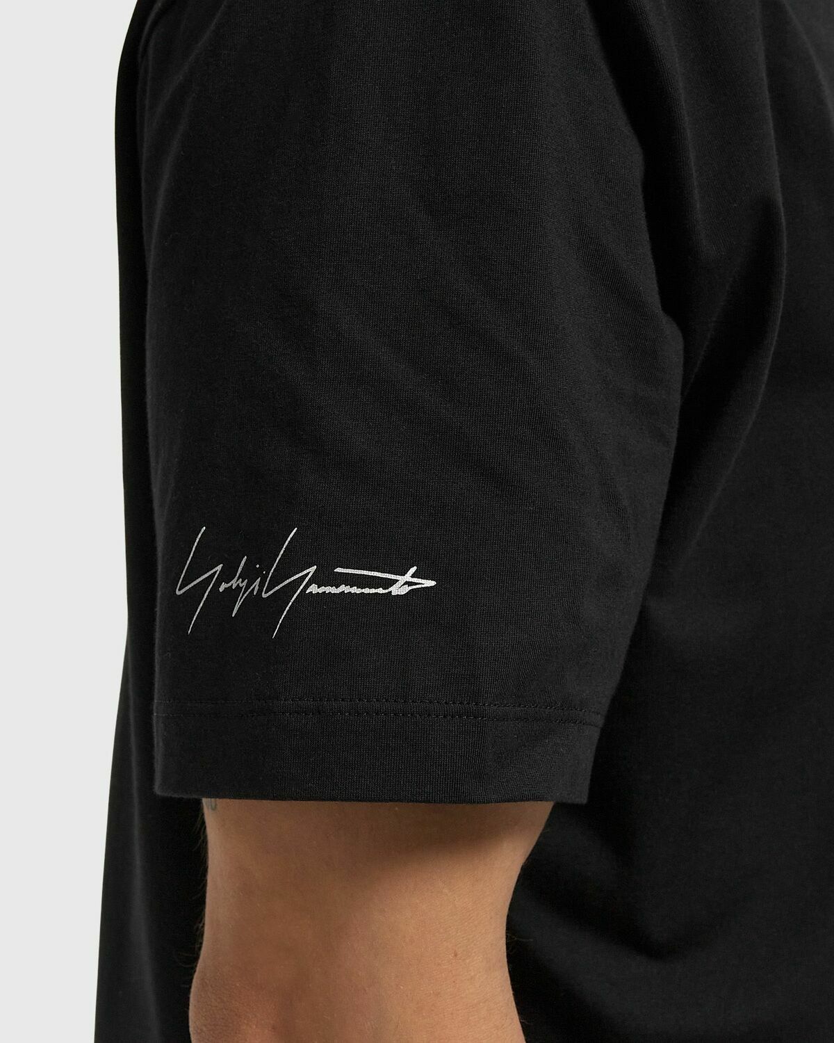 X Mercedes - AMG PETRONAS FORMULA 1 TEAM STAR LOGO SHORT SLEEVE TEE
