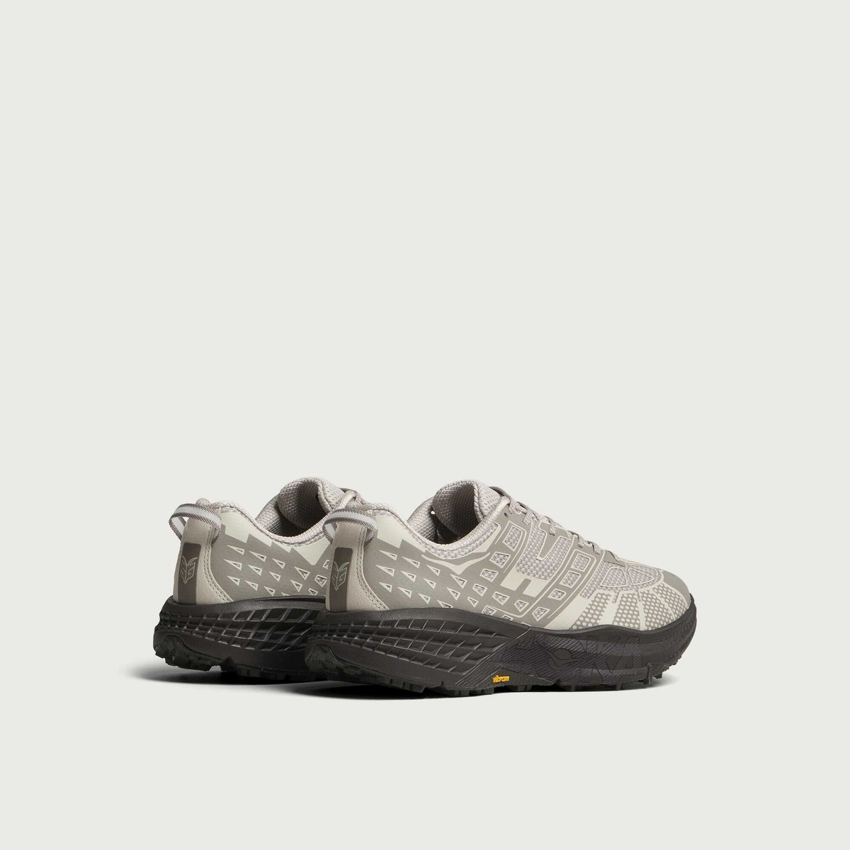 Hoka One One Speedgoat 2 Ts Sneaker in River Rock Grey/Cast Iron