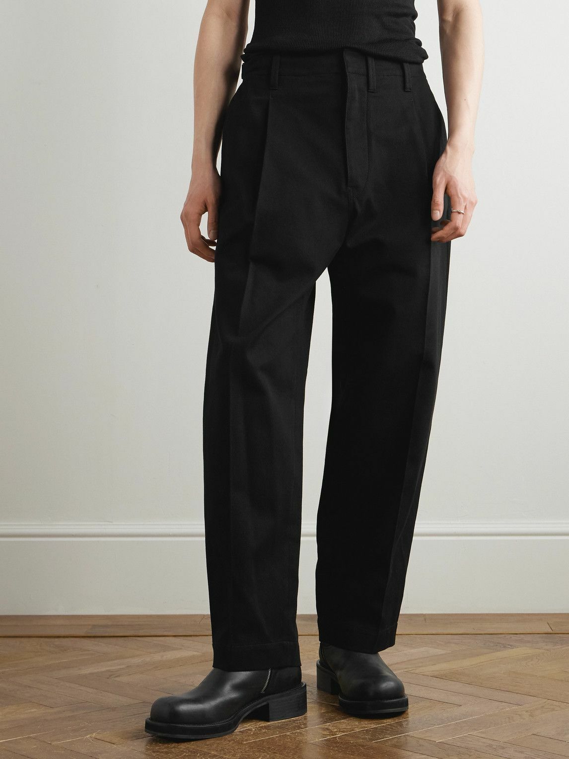 LEMAIRE - Carrot Tapered Pleated Cotton-Drill Trousers - Black