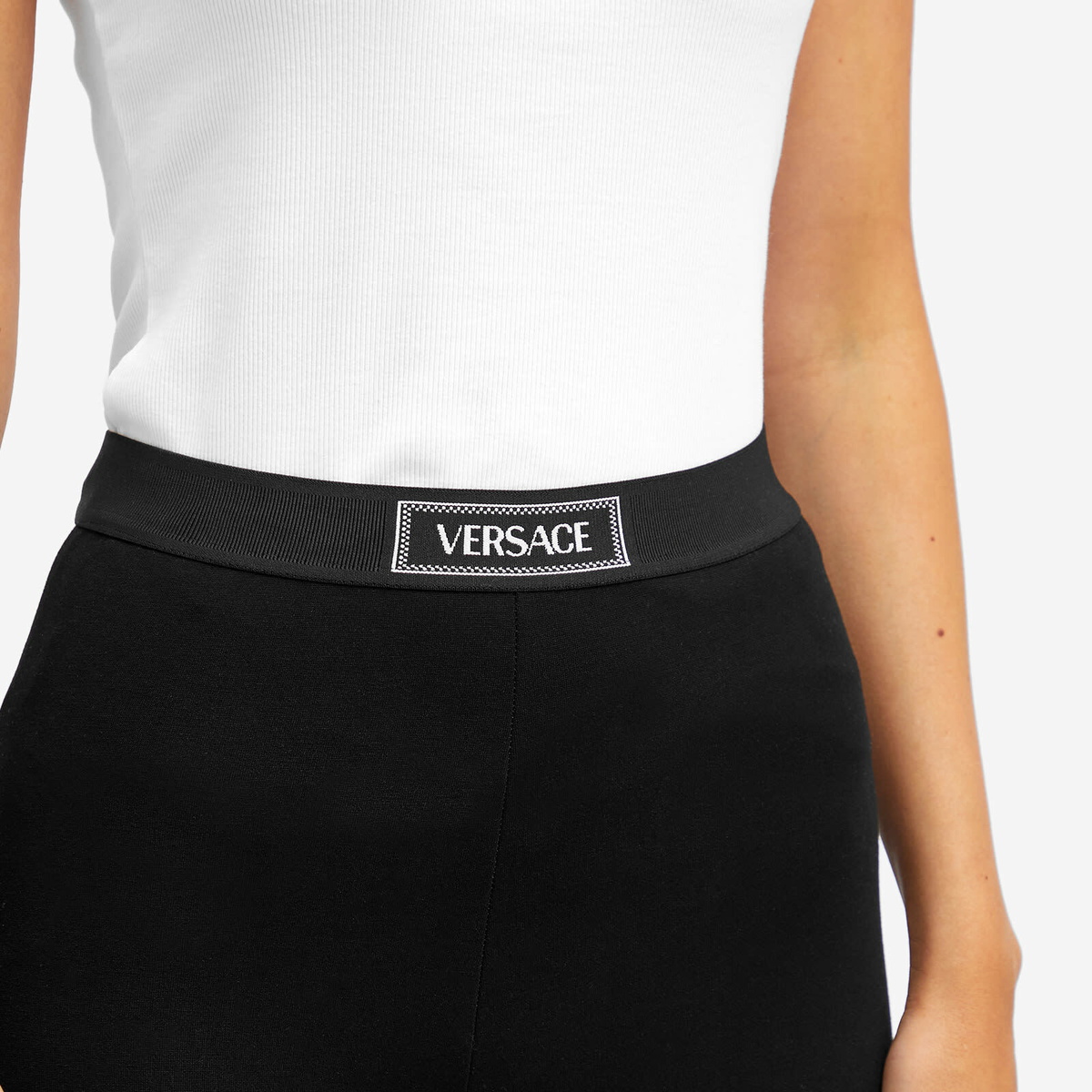 Versace Women's Leggings in 1B000-Black Versace