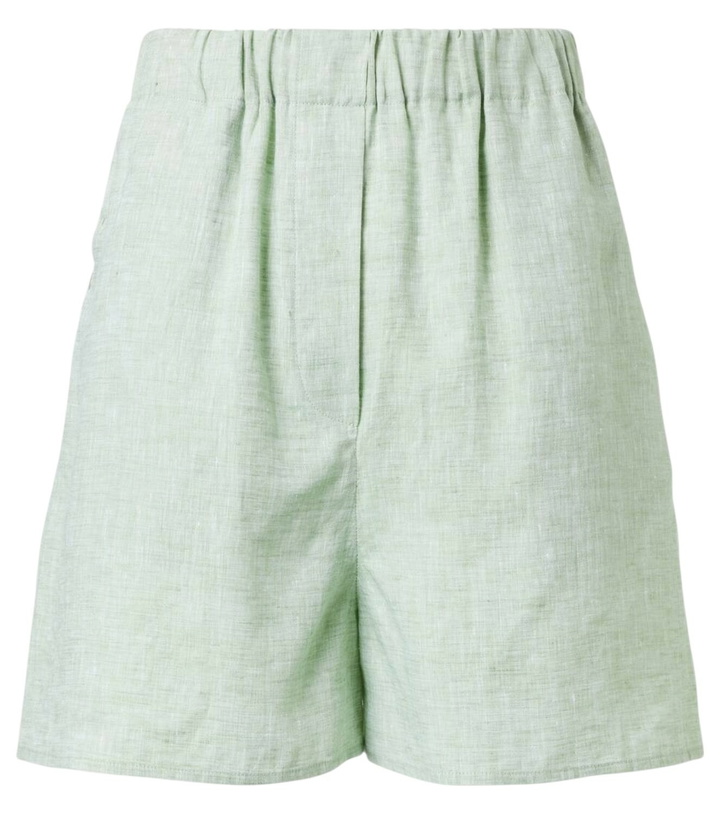 Photo: Loro Piana Angelo high-rise linen Bermuda shorts