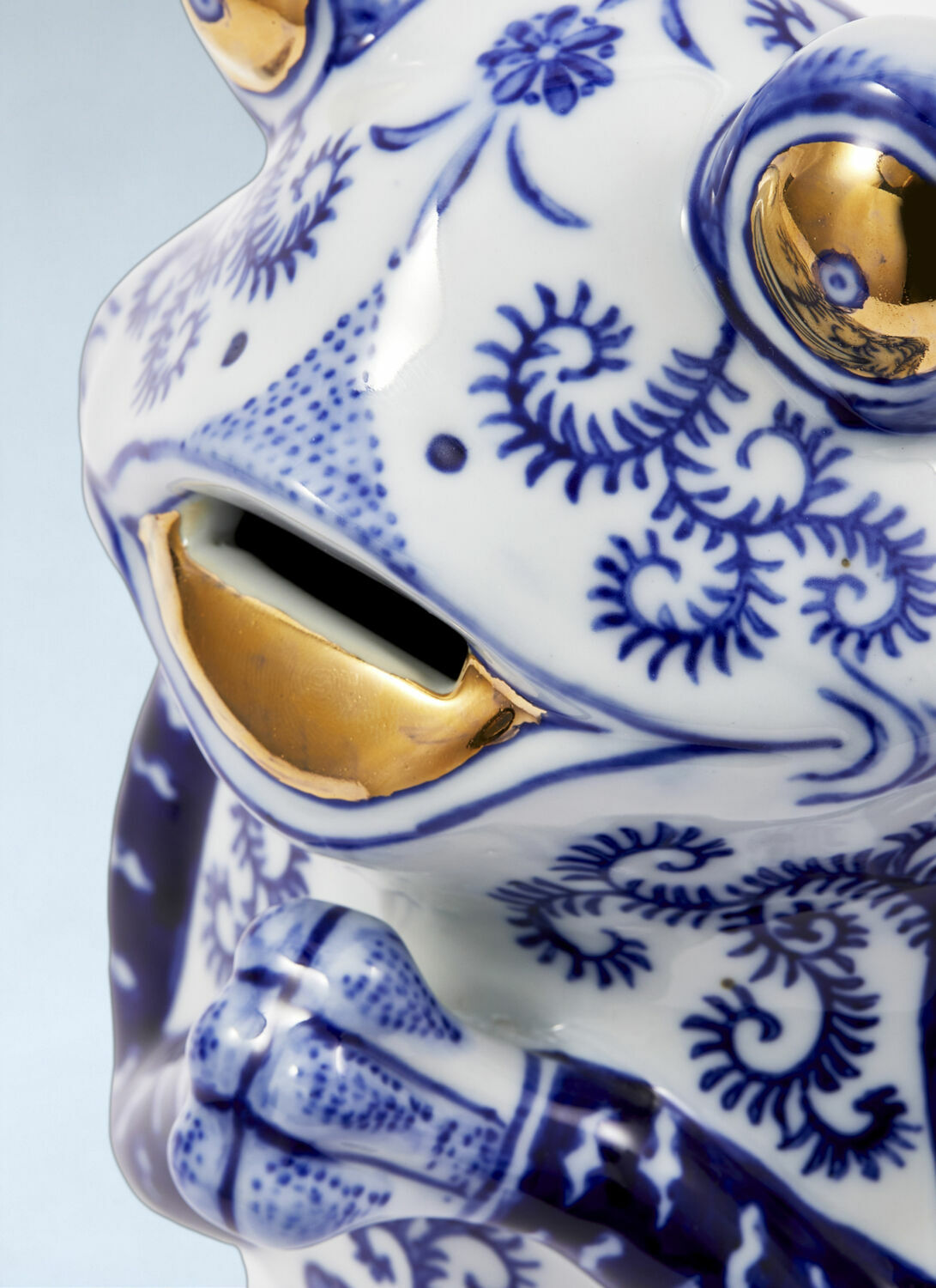 POLSPOTTEN Porcelain Frog Figurine