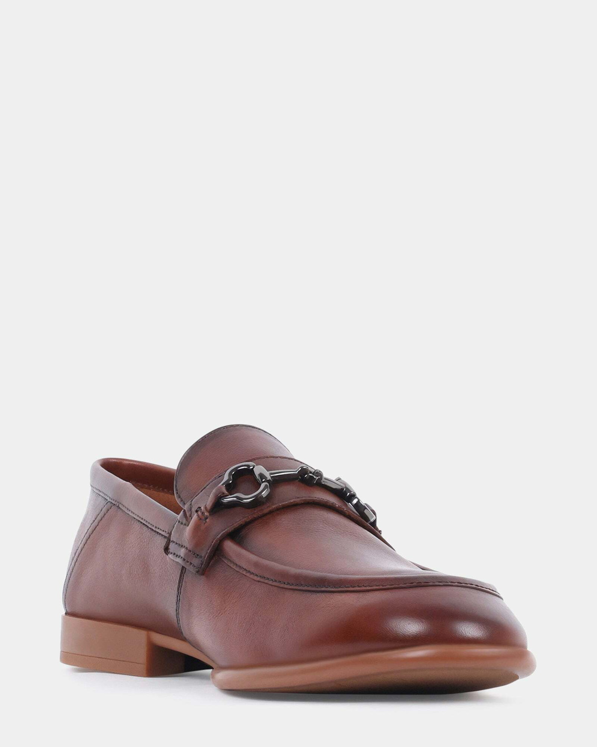 Steve Madden Swazzey Loafers in Tan