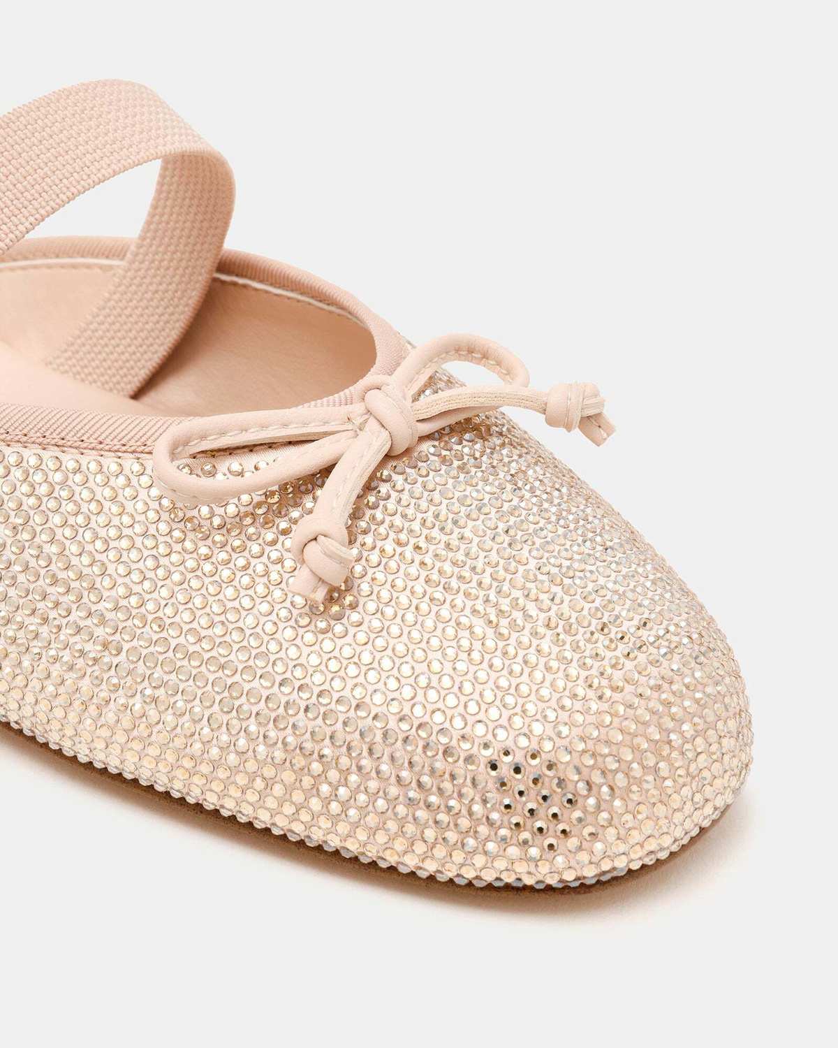 Steve Madden Cutesyy-R Flats in Silver