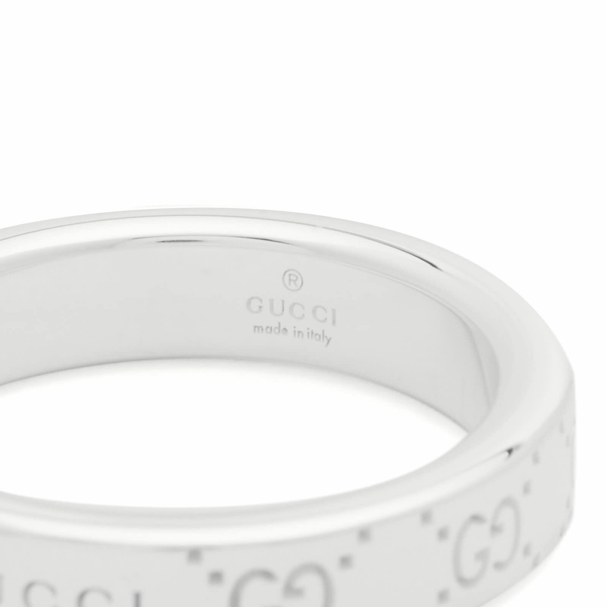 Gucci Women's Signature GG 4mm Ring in Silver