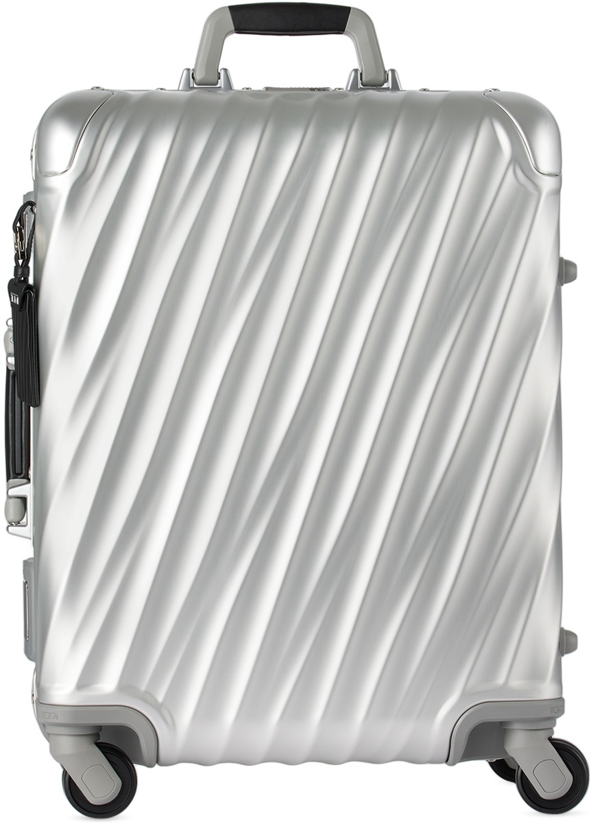 Photo: Tumi Silver 19 Degree Aluminium Continental Carry-On Case