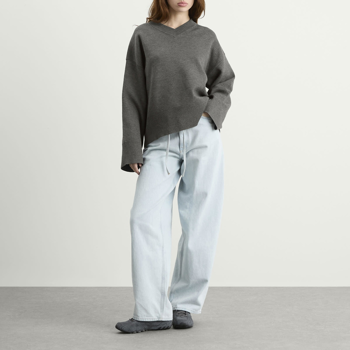 Samsøe Samsøe Women's Salula V Neck Sweater in Dark Grey