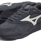 Mizuno Contender Premium Sneakers in Ebony/Snow White/Opal Grey