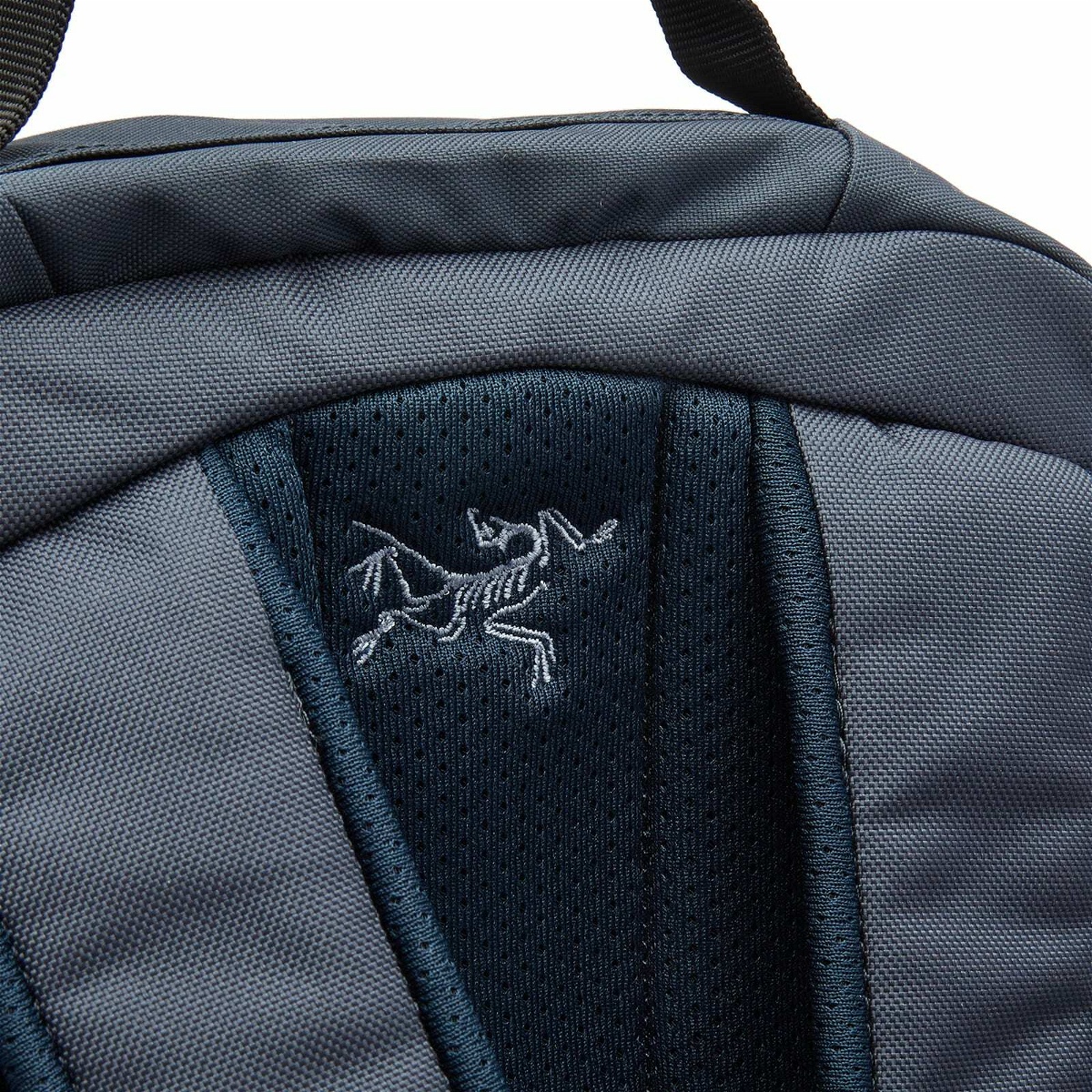 Shop ARC'TERYX MANTIS 26 Backpacks (X000006044) by なにわのオカン