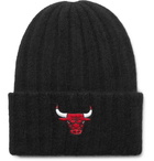 The Elder Statesman - NBA Chicago Bulls Appliquéd Ribbed Cashmere Beanie - Black