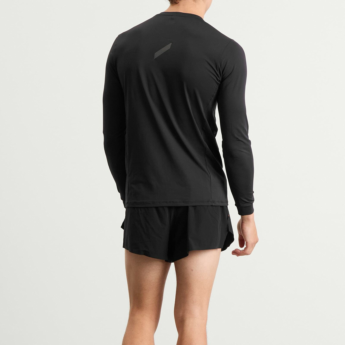 SOAR Men's Men's LS Tech T-Shirt in Black