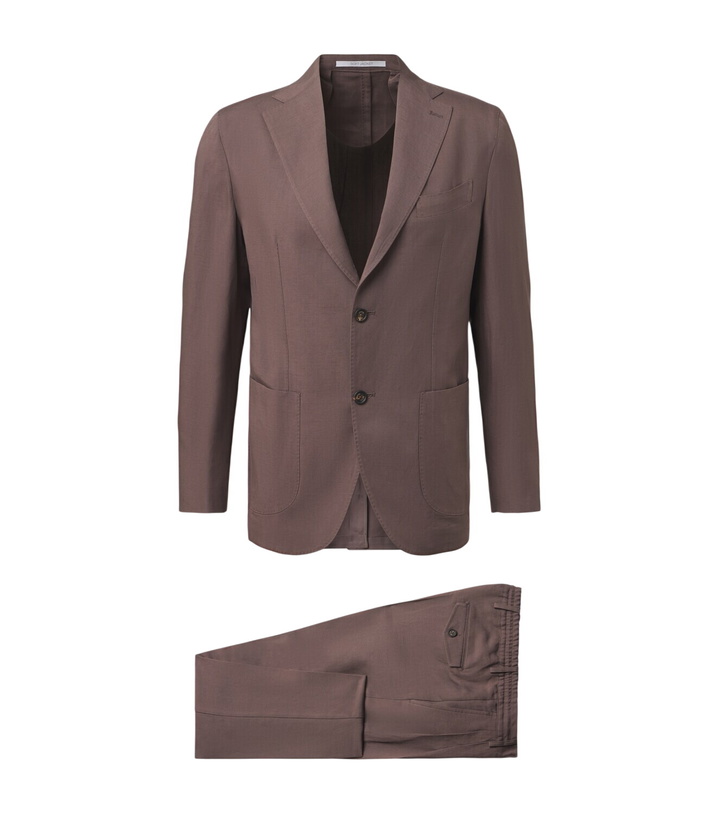 Photo: Eleventy Single-breasted suit