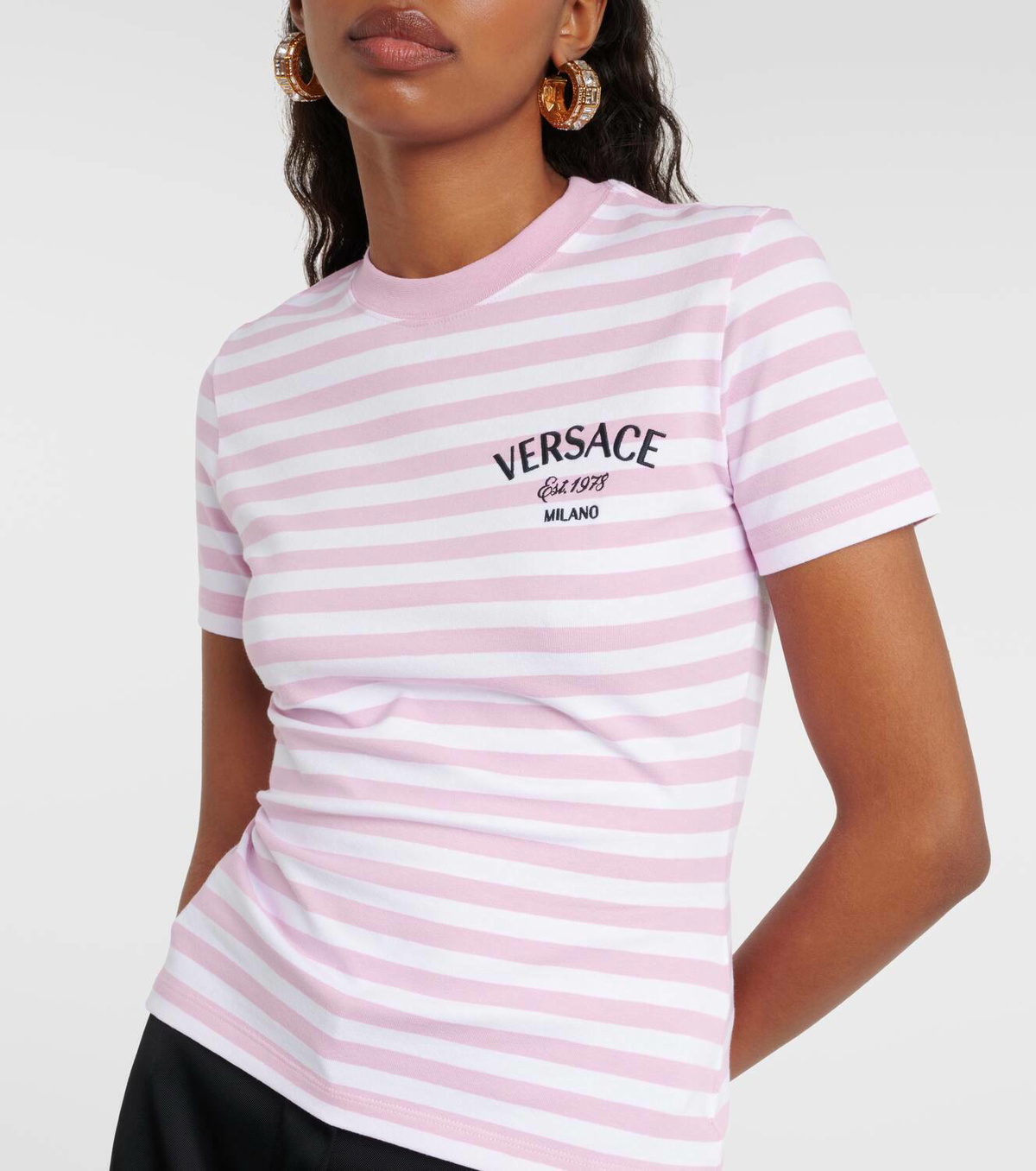【関税＆送料込み】Versace Striped Cotton T-Shirt Versace Nautical Stripe Cotton T-shirt | Blue | FARFETCH JO