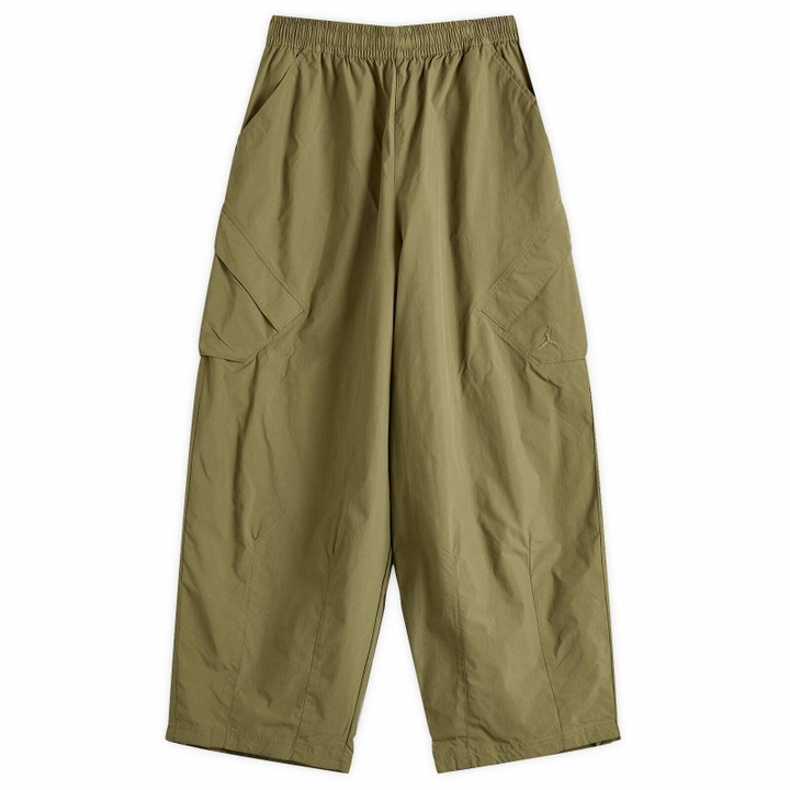 Photo: Air Jordan Women's W Chicago Parachute Pant in Medium Olive 
