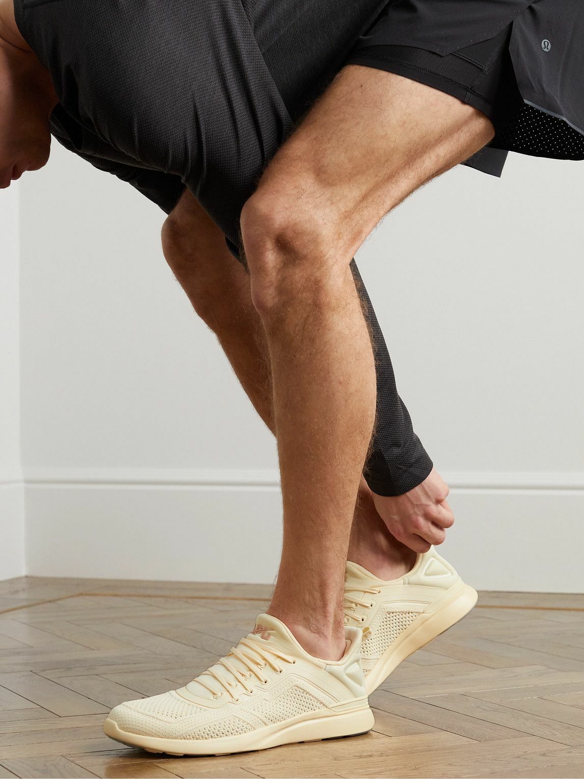 【APL ATHLETIC PROPULSION LABS】neoprene slip-on スニーカー Amazon.com | APL Athletic Propulsion Labs Men's Techloom
