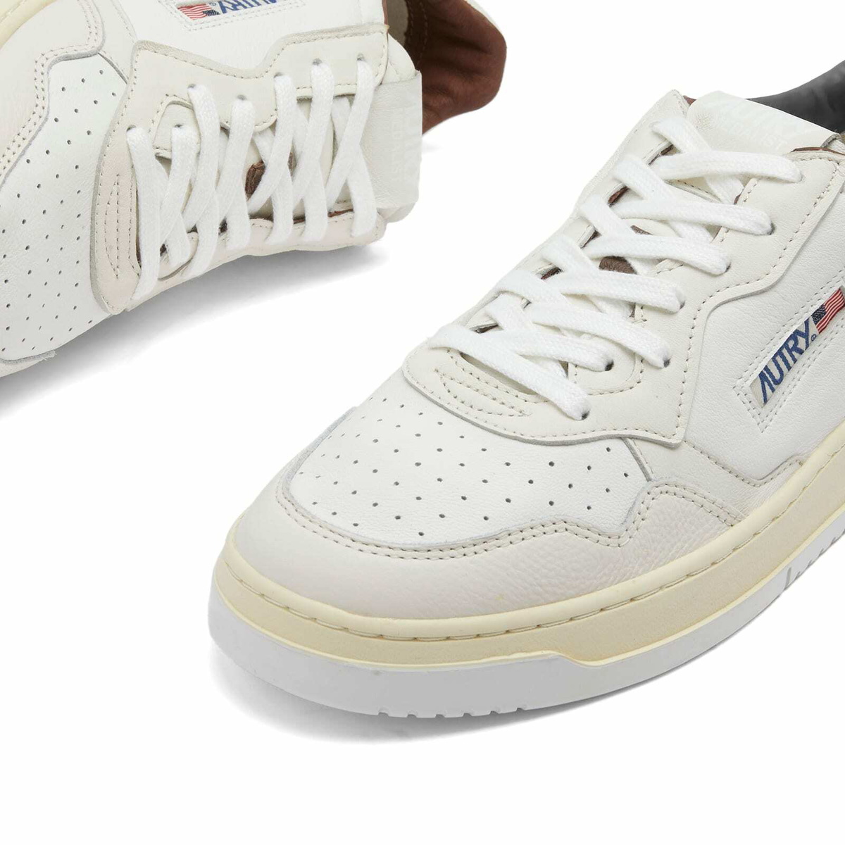 Autry Men's Medalist Low Leather Sneaker in Dollar Autry