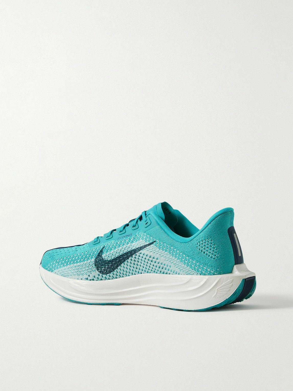 nike pegasus turbo vs zoom fly flyknit